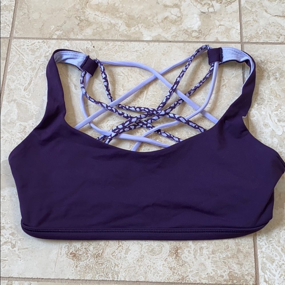 Lululemon free to be wild bra size 4